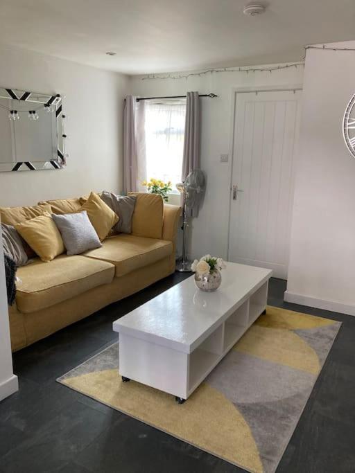 Apartament In The Heart Of Chichester Zewnętrze zdjęcie